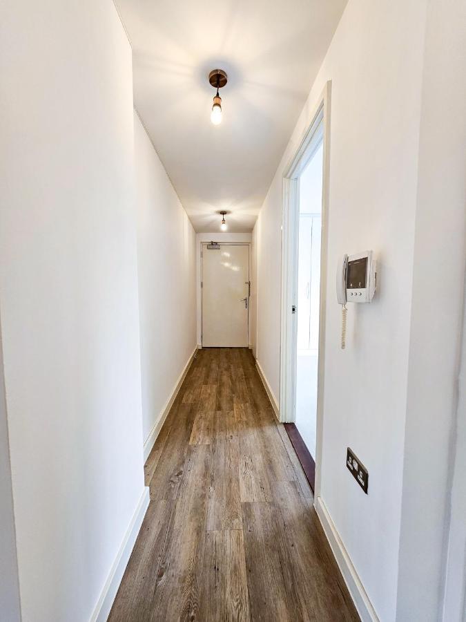 Centrally Located Spacious Flat Near Canary Wharf London Eksteriør billede