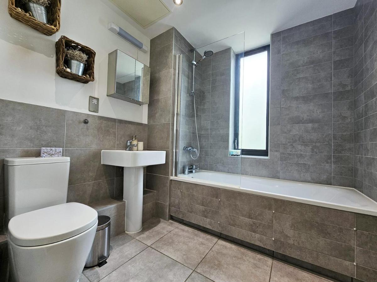 Centrally Located Spacious Flat Near Canary Wharf London Eksteriør billede